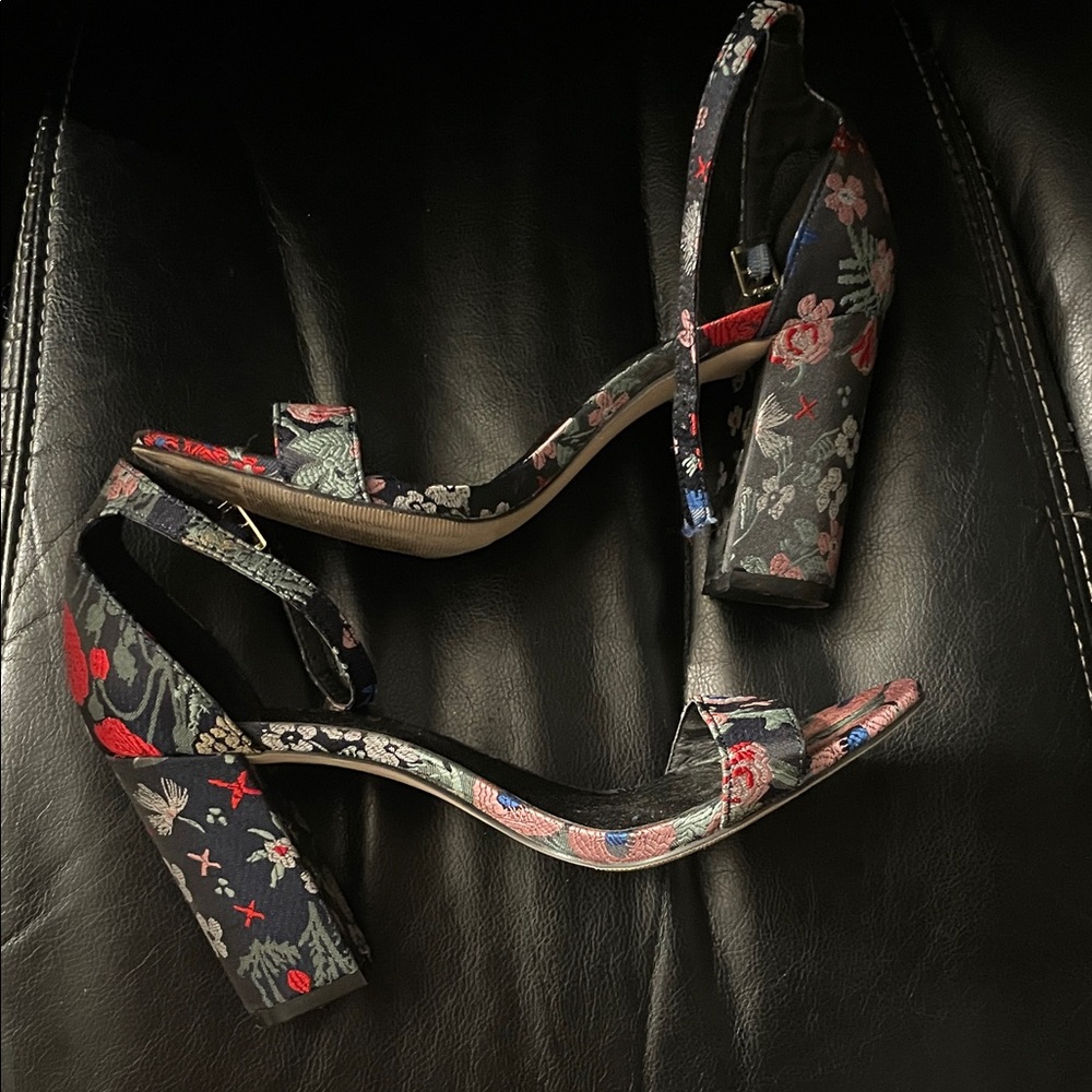 Floral stitched Patterned Women's Heels